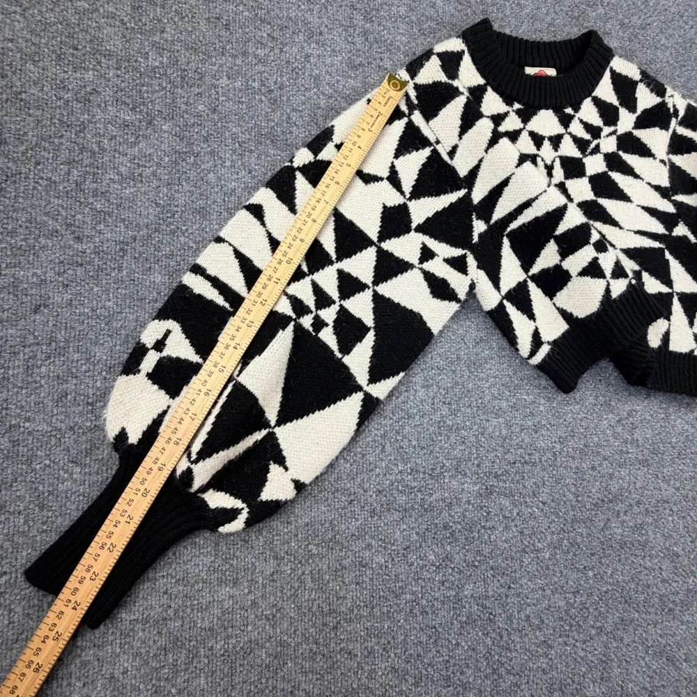Farm Rio Black White Geometric Graphic Cropped Knit Sweater Womens Small